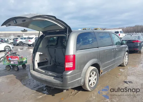 2010 Chrysler Town & Country New Lx from USA, damaged, VIN 2A4RR2D16AR387179